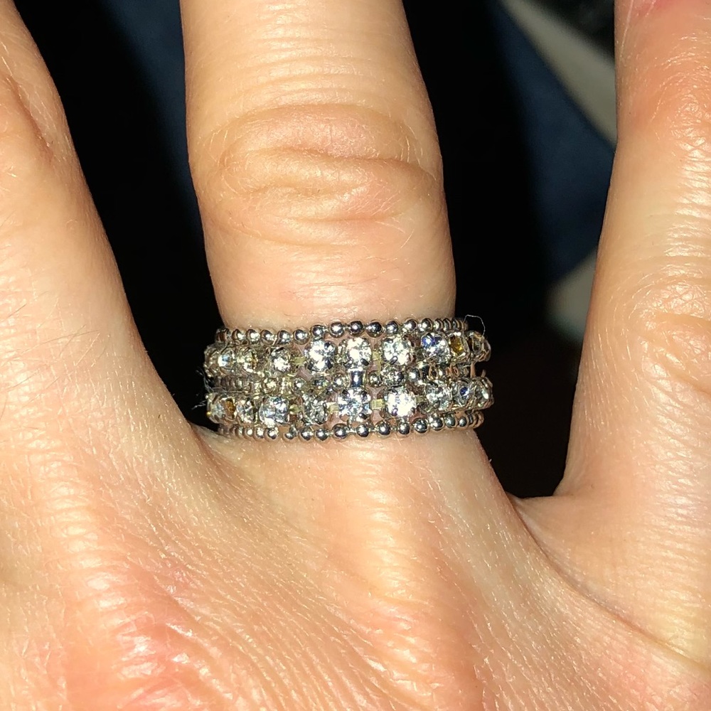 Mesh like ring